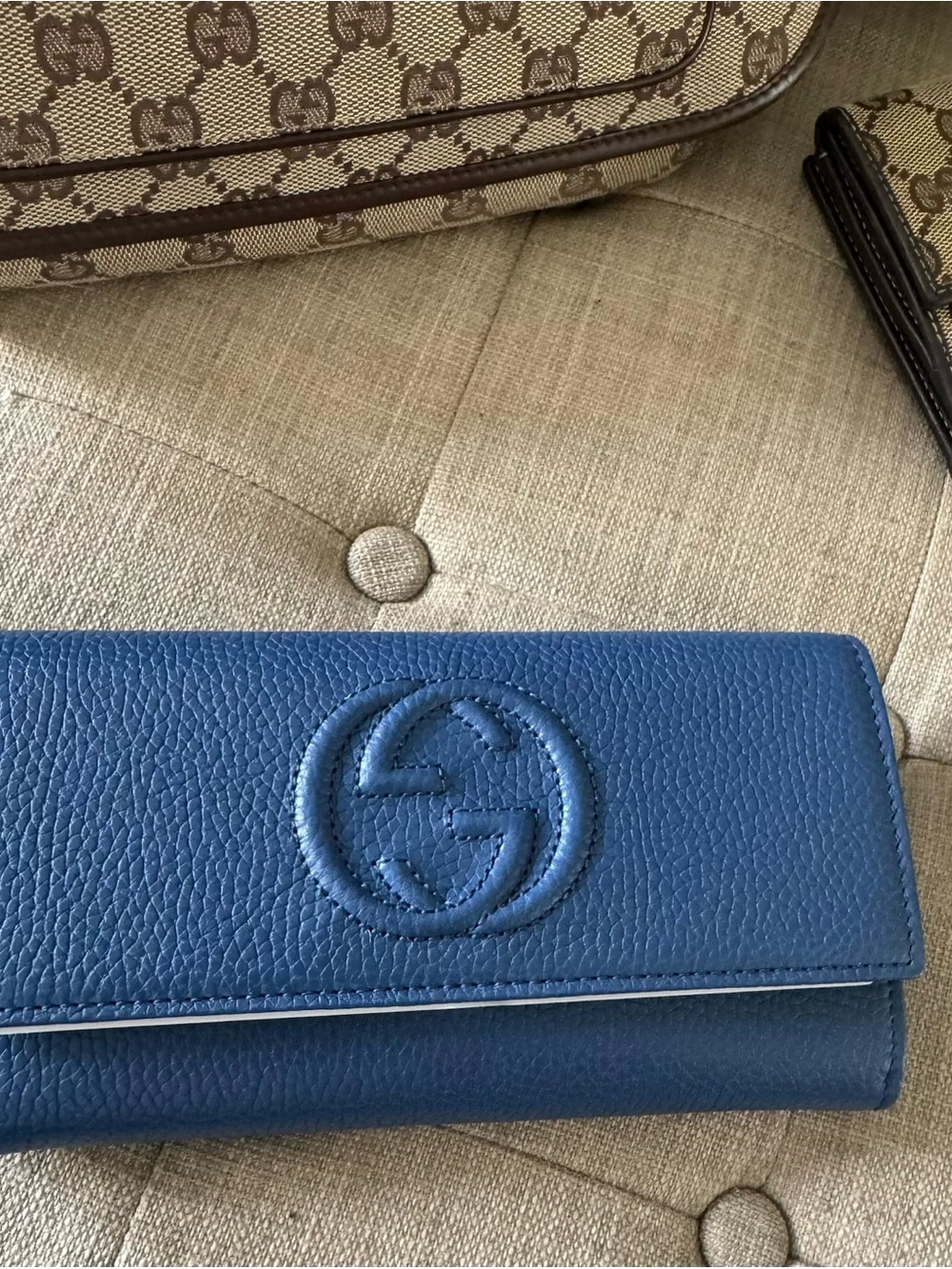 Gucci Blue Pebbled Leather Continental Wallet with Embossed GG